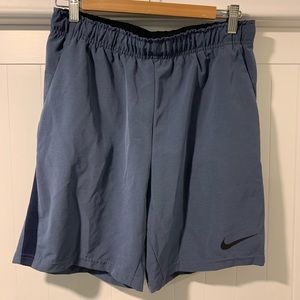 Nike men’s dri-fit blue shorts LIKE NEW medium